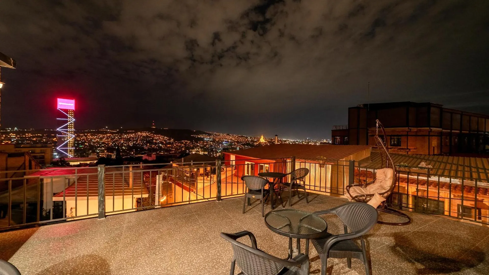 Premium Apartments With Terrace In Old Tbiliszi Grúzia