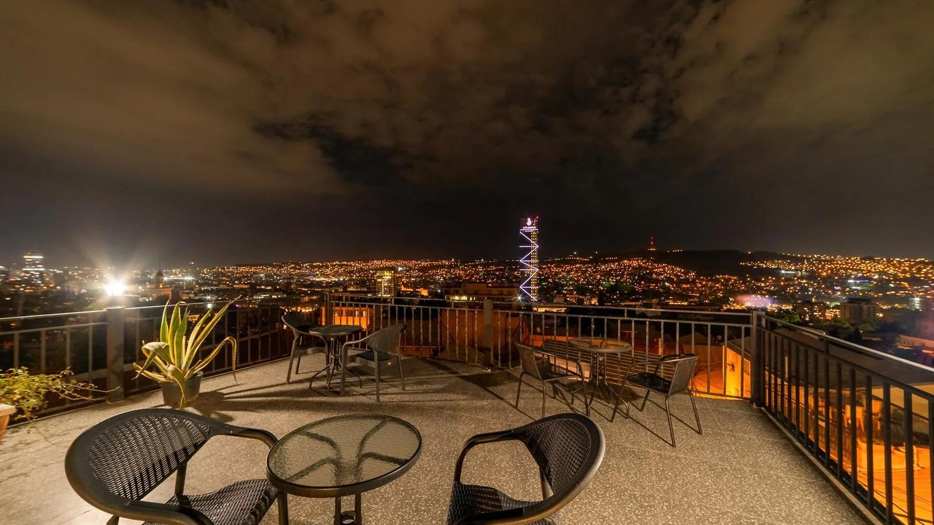 Premium Apartments With Terrace In Old Tbiliszi