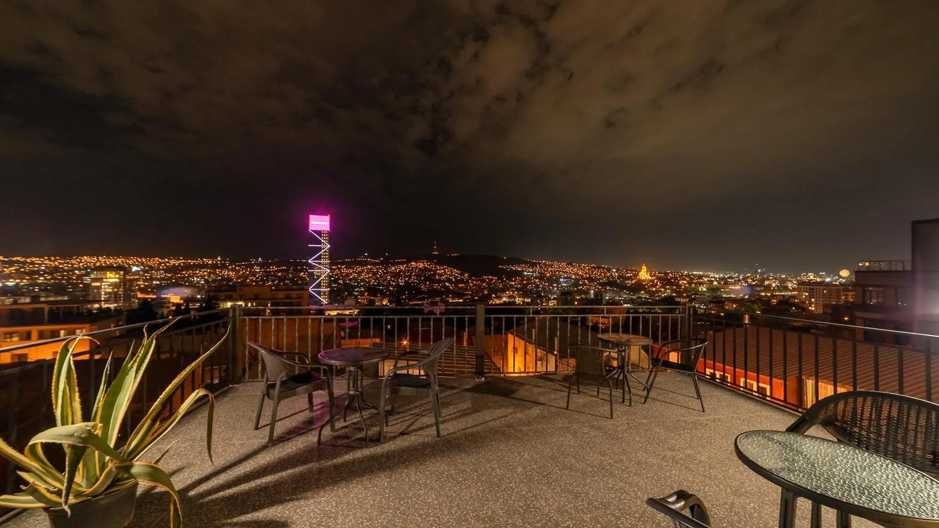 Premium Apartments With Terrace In Old Tbiliszi 0*,